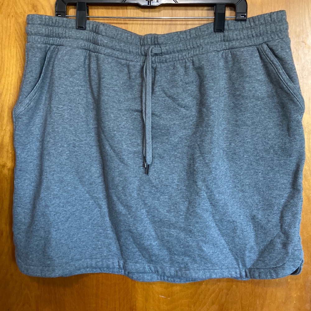 Cute skirt!